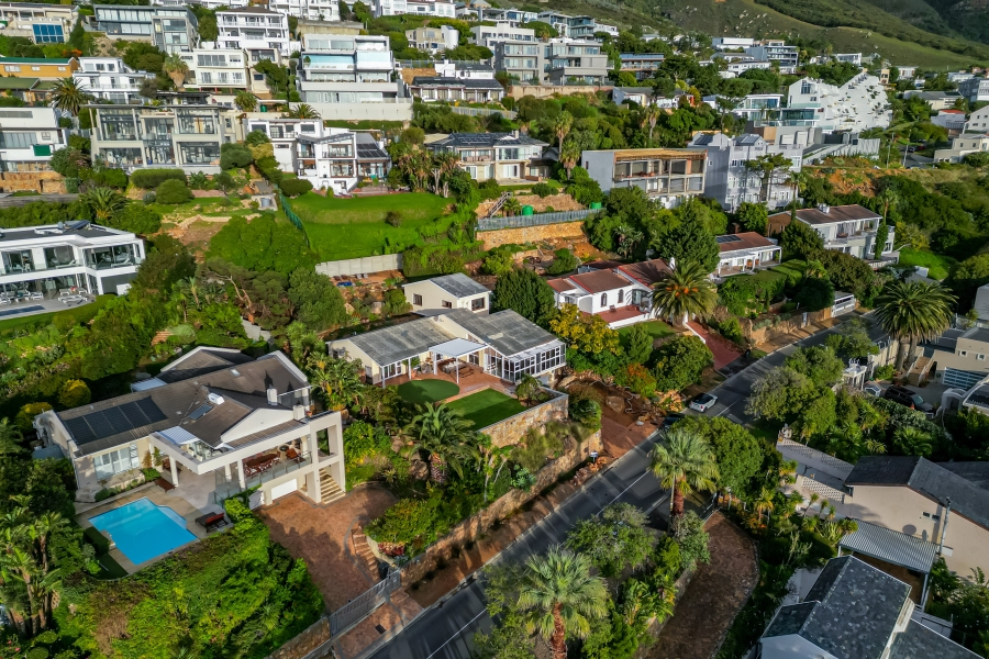 5 Bedroom Property for Sale in Camps Bay Western Cape